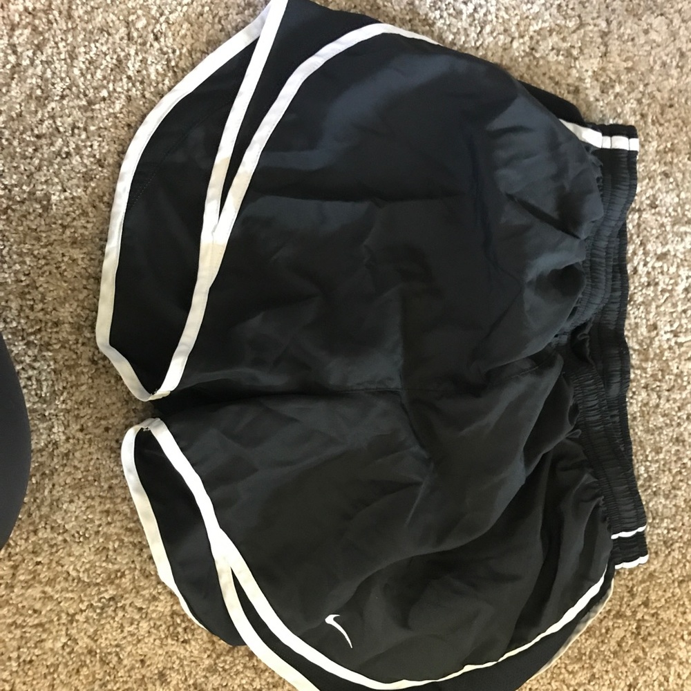 black and white nike shorts